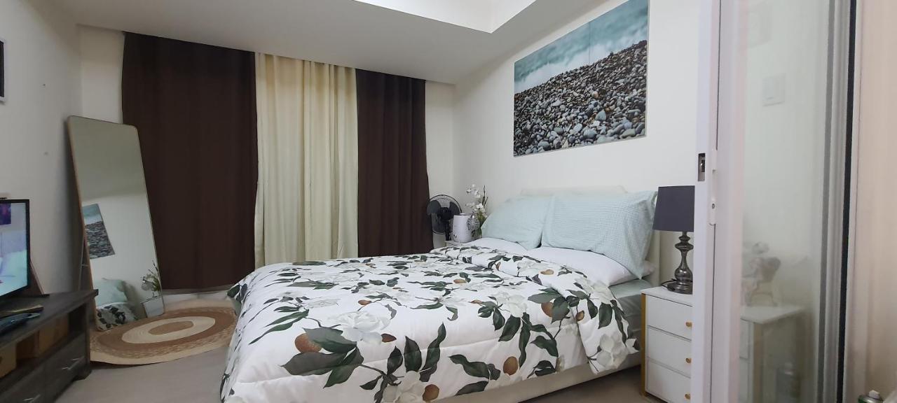 Jn Condotel The Azure Urban Resort Residences Paranaque City Exterior photo